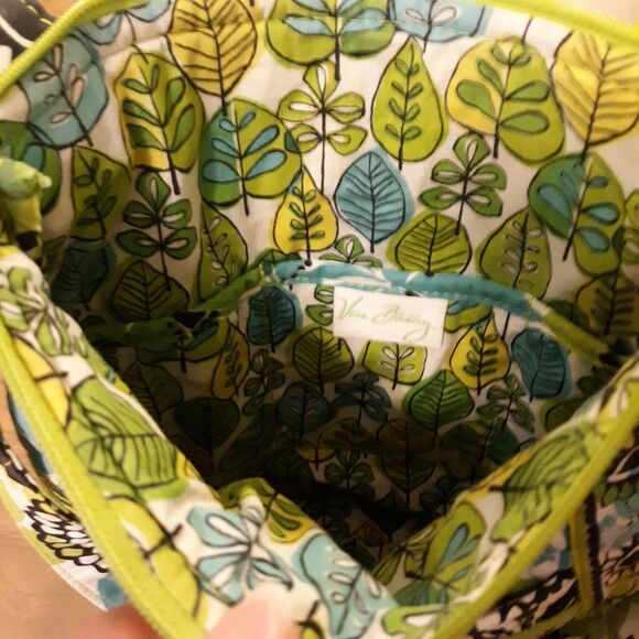 Vera Bradley Large Crossbody Hipster Bag Handbag Purse Color In Limes Up Limited - Picture 4 of 8